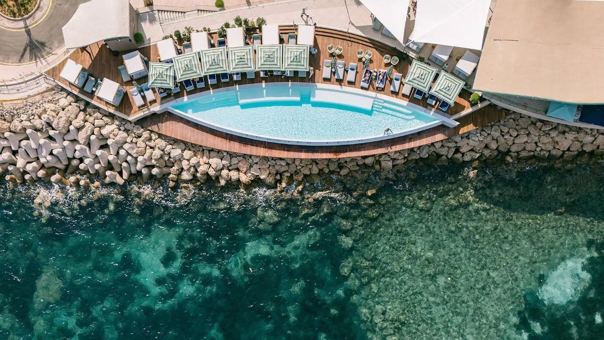 Villa Dinastia Resort Lujo 루크마호르